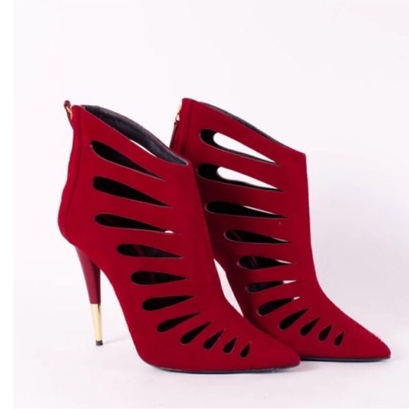 Guizeppe Zanotti Elegant Red Cut-Out Ankle Boots US75